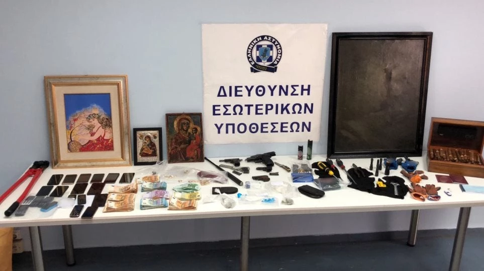 Σε διαθεσιμότητα οι δύο αστυνομικοί του κυκλώματος ναρκωτικών – Διατάχθηκε ΕΔΕ